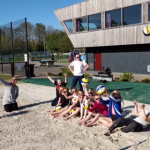 VoVeSa jeugd weer aan het Beachvolleyballen