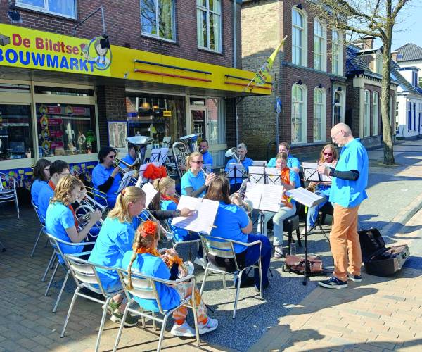 Mini zomerfestival met Burdine en Belhamels