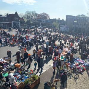 Inschrijving Koningsdag Kindervrijmarkt Stiens geopend