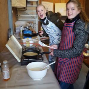 Build and Be bakt ze bruin bij de molen tijdens Fryske molendag