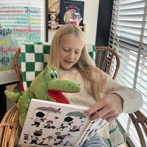 11-jarige Brecht opent mini-boekwinkel: Brecht’s Boekehúske