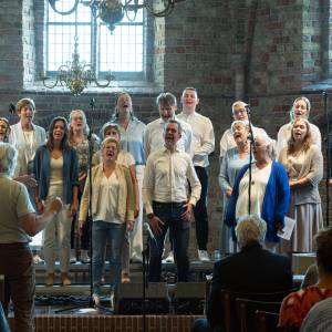Gospelgroep Promise bij tentdienst Menaam op 29 juni