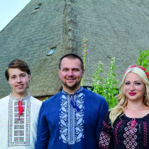 Concert Oekraïners in de tuin van Anne-Famkes Pleats