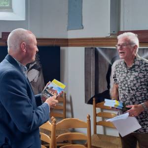 Rondje om de kerk in Stiens