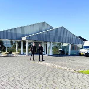 De Friese Meubeljongens openen tweede vestiging in Berltsum voor nieuwe meubels