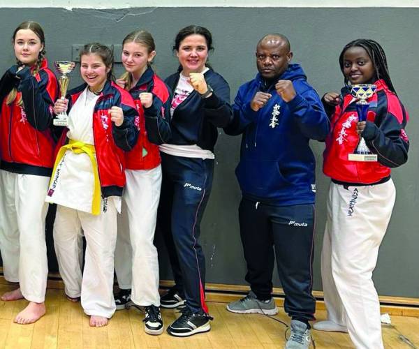 Karateka’s Darianna en Abby tweede op Belgisch kampioenschap kata