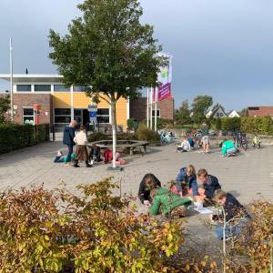 OBS Op ’e Trije opent Kinderboekenweek en viert Dierendag