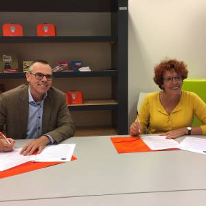 GGD Fryslân en Bibliotheken Noord Fryslân ondertekenen Taalakkoord