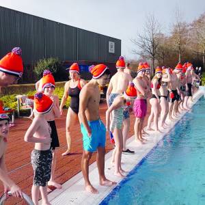 Nieuwjaarsduik Stiens