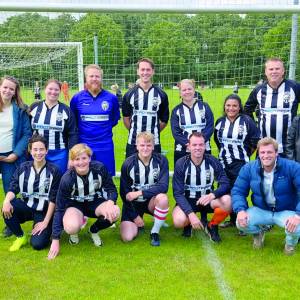 Docenten Ulbe van Houten actief op voetbaltoernooi