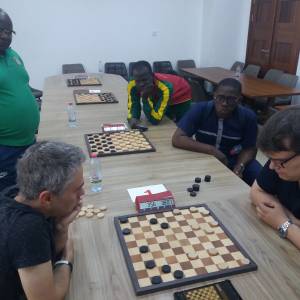 Koplopers na eerste twee rondes GrandMasters en Masters Finals van het African Open