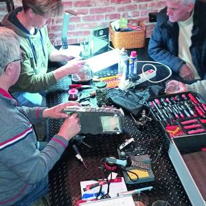 Repaircafé Ferwert viert eerste jubileum