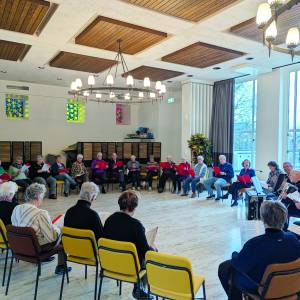 Mienskipzingen in Stiens gaat onverminderd door…