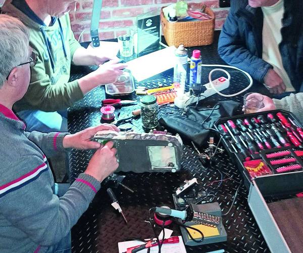 Repaircafé Ferwert viert eerste jubileum