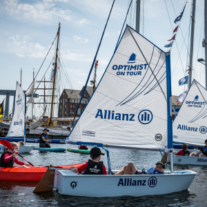 Optimist on Tour meert aan bij de Groote wielen in Leeuwarden